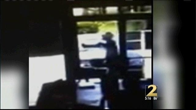 Police search for remaining two suspects in deadly robbery WSBTV